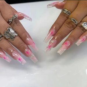 7 Piece Press-On Nails Kit